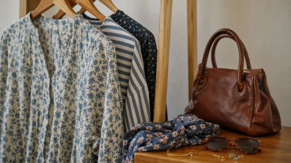 Comment harmoniser ses accessoires avec les imprimés de ses vêtements