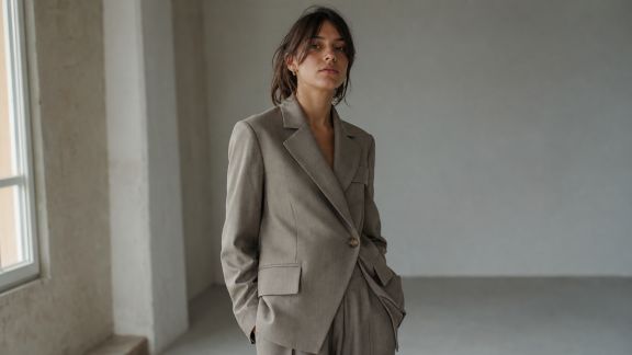 Évolution du tailoring féminin : nouvelles coupes et inspirations