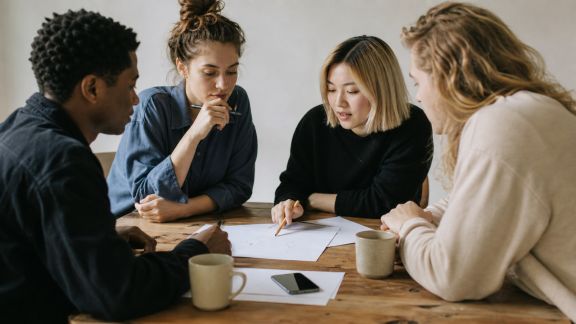 L'influence des créateurs émergents sur les tendances de demain