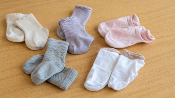 Comment bien choisir les chaussettes pour enfants : matière, confort et style