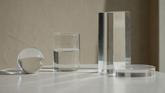 La transparence en vogue : jouer avec les effets de matières